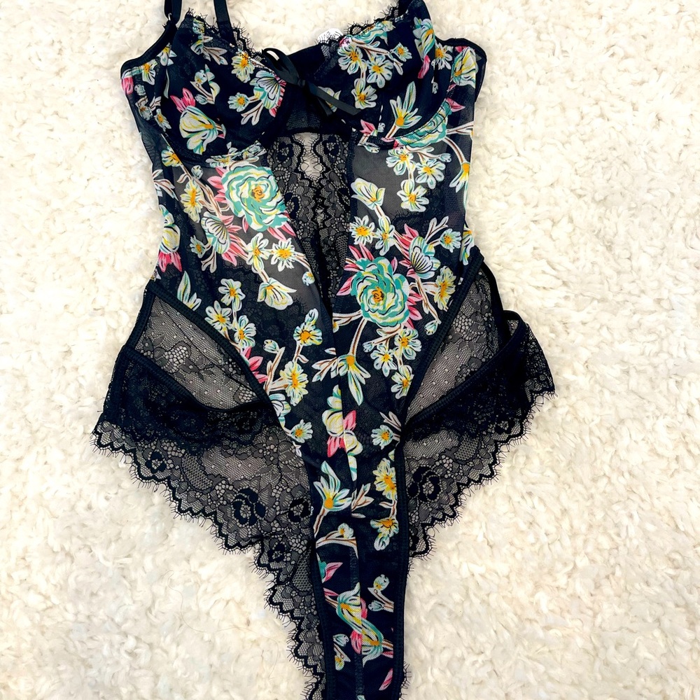 Never worn body suit